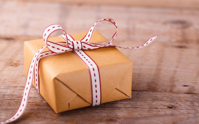 geschenke-verpacken-nachhaltig-w-Floydine-151216-1280x800